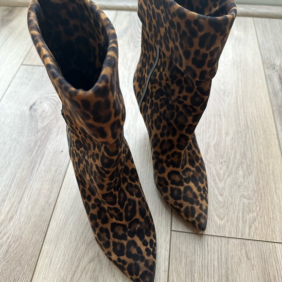 YSL SAINT LAURENT NIKI BOOTIES IN LEOPARD PRINT SUEDE - Picture 7 of 10